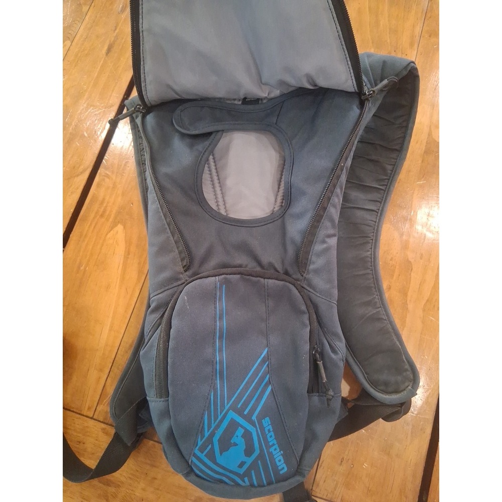 Camelback Scorpion Hydro Back Hydration Back Pack Gray/Blue no bladder - Picture 3 of 3